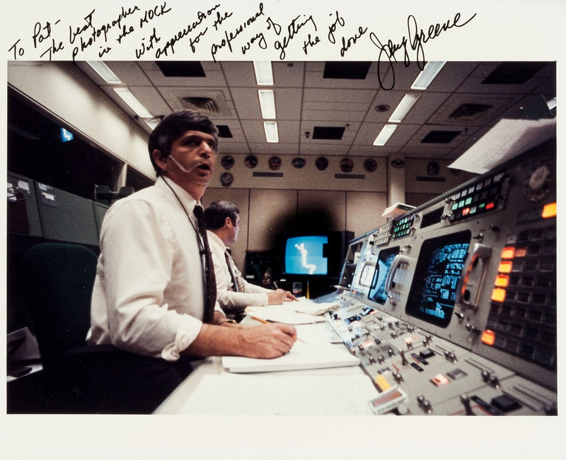 Illustration for article titled Classic Mission Control Photos Show Space Heroes On The Ground